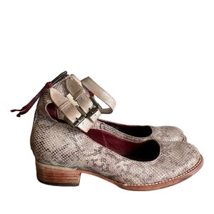 FreeBird Maribel Women's Ankle Strap Shoe Size 11 #361A